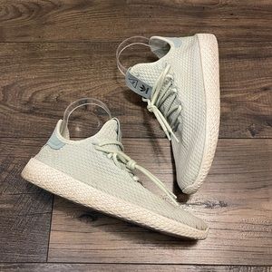 Adidas Women’s Pharrell Williams HU Shoes